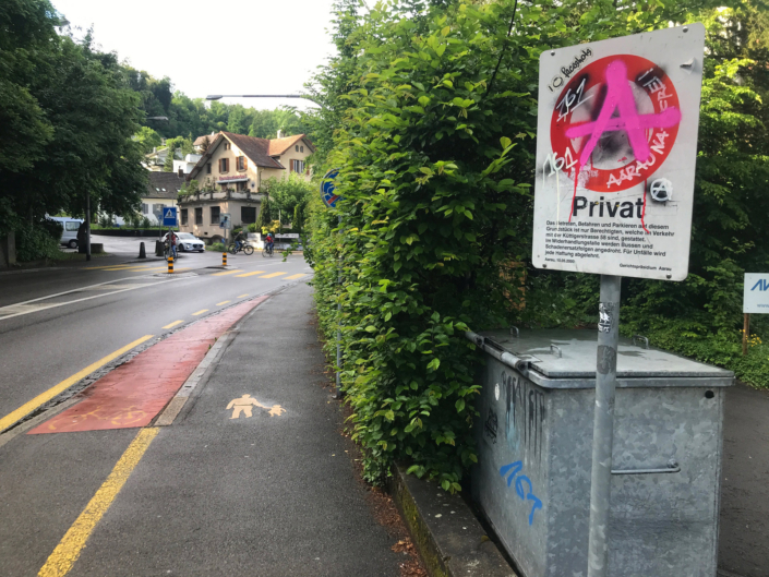 Linksextremismus in Aarau: Autonome Linksfaschisten der Juso, Junge Grüne und der Antifa terrorisieren seit Jahren die Stadt Aarau mit illegalen Aktionen und Sprayereien.