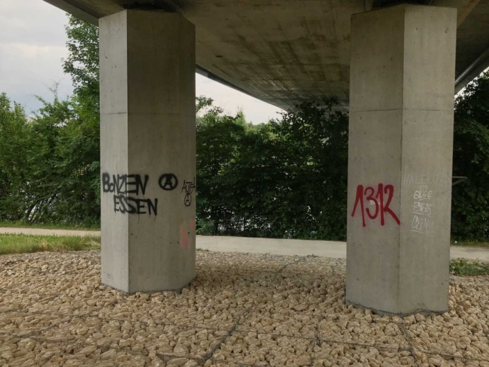 Linksextremismus in Aarau: Autonome Linksfaschisten der Juso, Junge Grüne und der Antifa terrorisieren seit Jahren die Stadt Aarau mit illegalen Aktionen und Sprayereien.